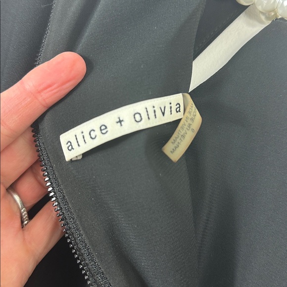 Alice & Olivia Black Pearl Kristiana Elegant Fitted Sheath Mini Dress 6 - Picture 5 of 9